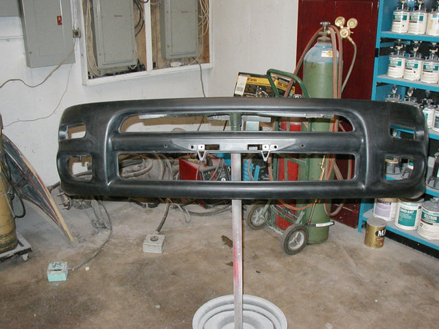 st185-paintshop-apr30-13