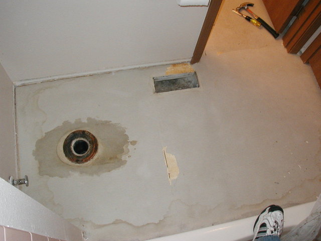 upstairs_bathroom 008