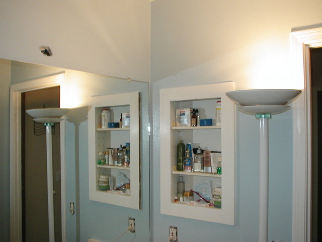 upstairs_bathroom 022.jpg