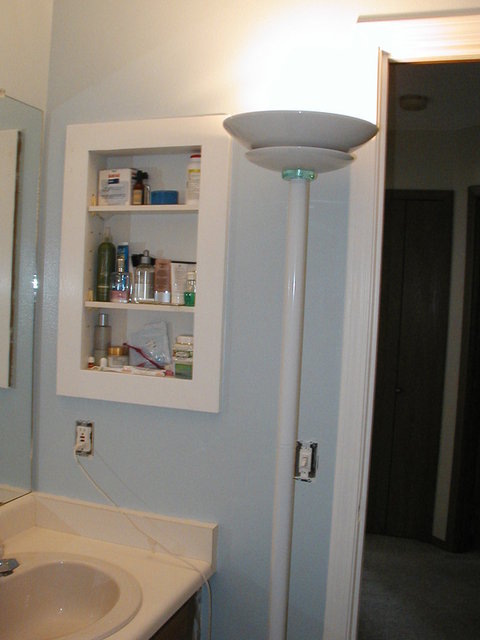 upstairs_bathroom 023.jpg