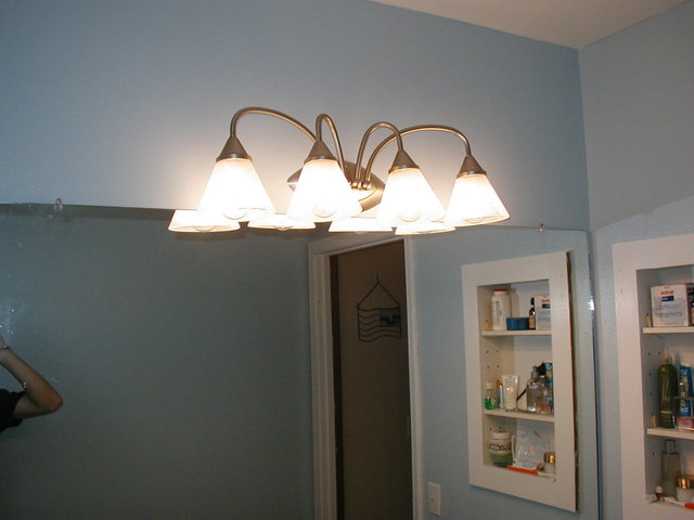 upstairs_bathroom 026.jpg