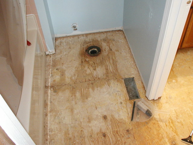 upstairs_bathroom 030.jpg