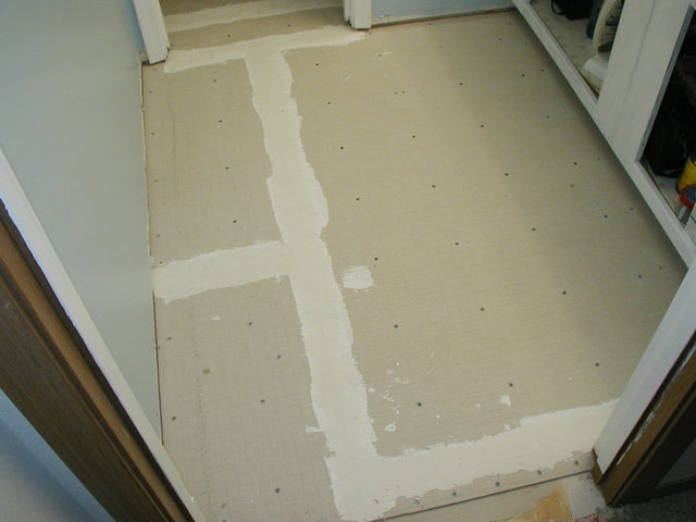 upstairs_bathroom 038.jpg