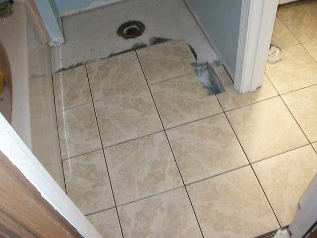 upstairs_bathroom 044.jpg