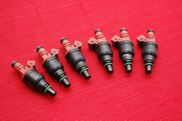 URD_Bosch_5VZ_318cc_injectors_and_connectors 002