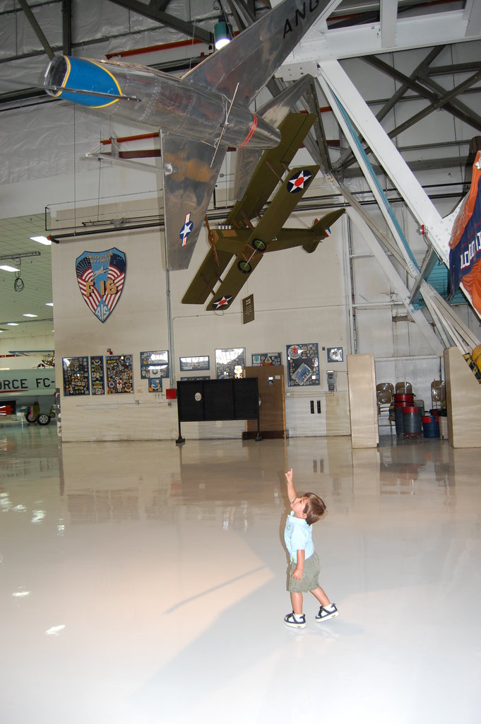 William_2011_05_30-airplane_museum 005.jpg