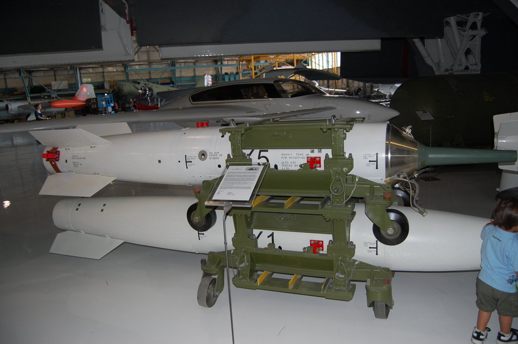 William_2011_05_30-airplane_museum 054.jpg