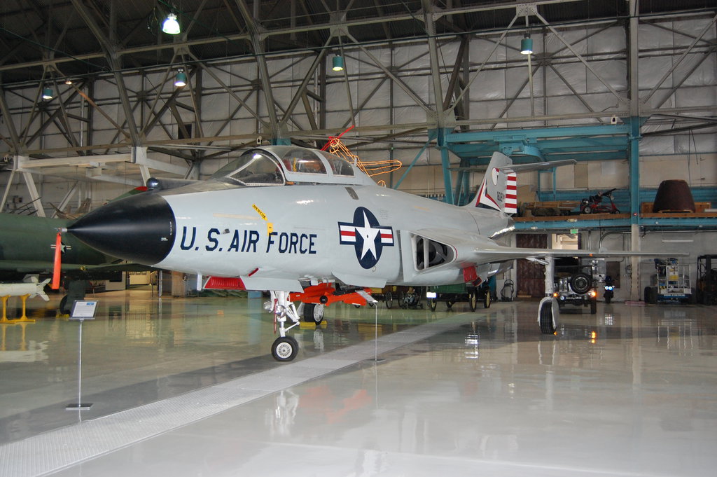 William_2011_05_30-airplane_museum 057.jpg