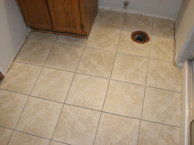 downstairs_bathroom 015.jpg